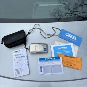 Olympus Stylus 80 35mm Point and Shoot Film Camera Manuel Case Tested & Works